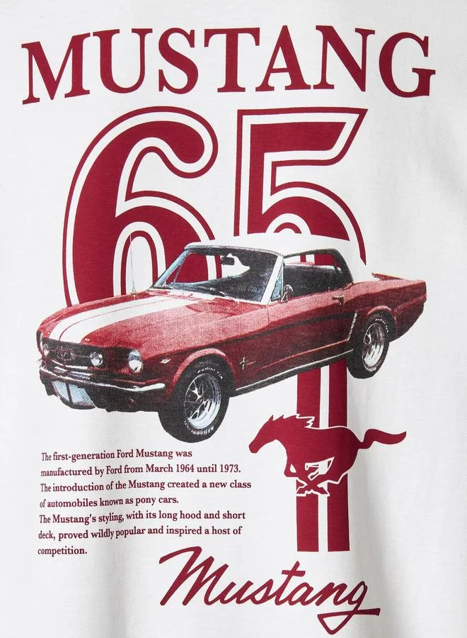 اس بي كاركترز Men Regular Fit Crew Neck Short Sleeves Mustang Print T-shirt